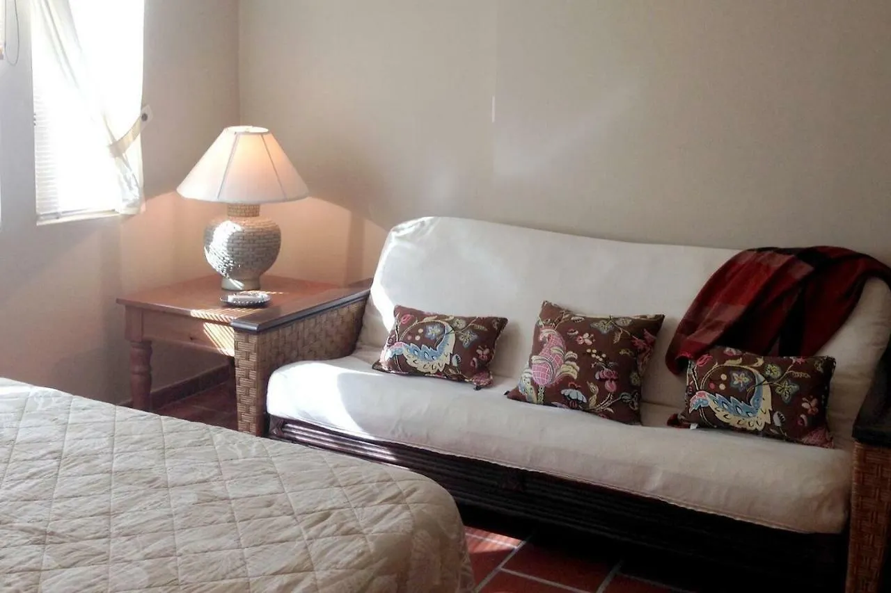 Willa Gardenia- 3BR Dorado- Ocean Views + 3 pools 0*, Dorado Portoryko