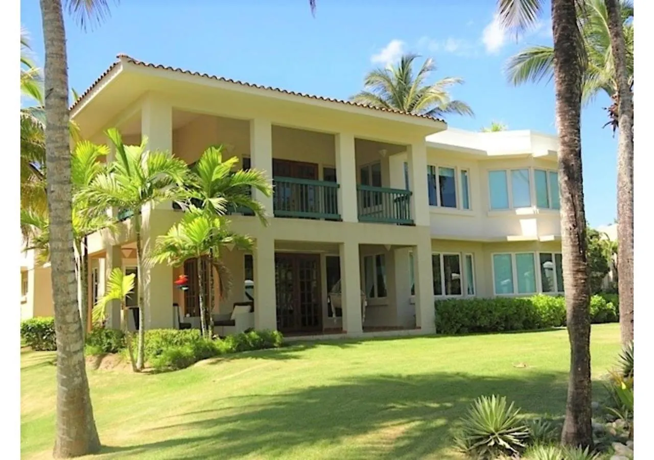 Willa Gardenia- 3BR Dorado- Ocean Views + 3 pools